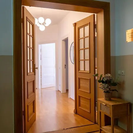 Johann Im Gaestehaus Am Winckel *